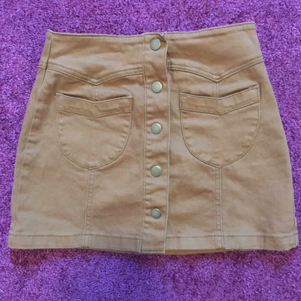 Button Front Mini Skirt - Picture 2 of 5